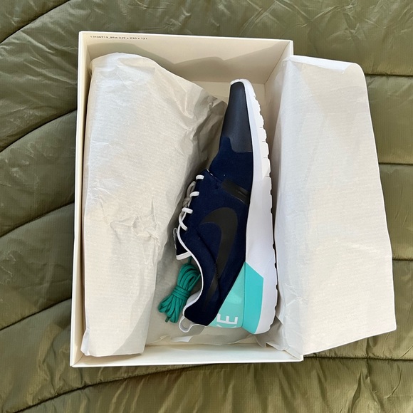 NWB! Dead Stock Nike Tech fleece Rosherun NM W SP - Picture 3 of 9